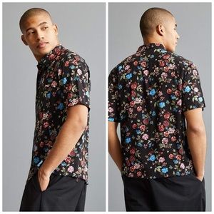 Uo Rose Vineyard Rayon Short Sleeve Button Down